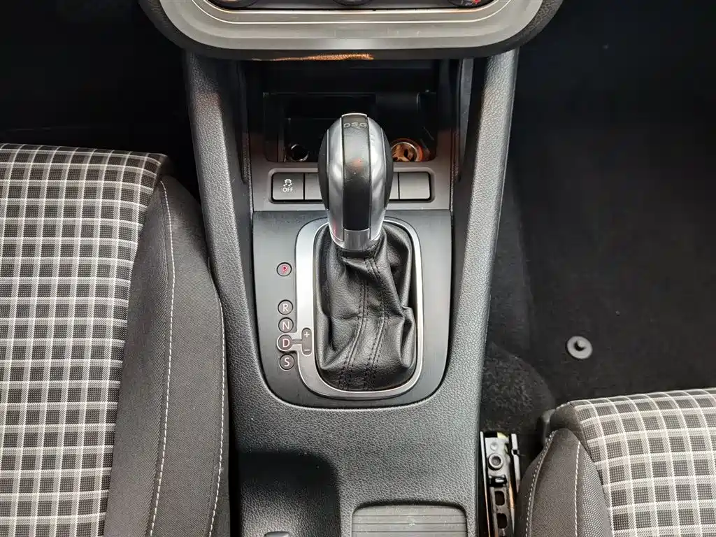 Volkswagen Scirocco 2015 — фото 13