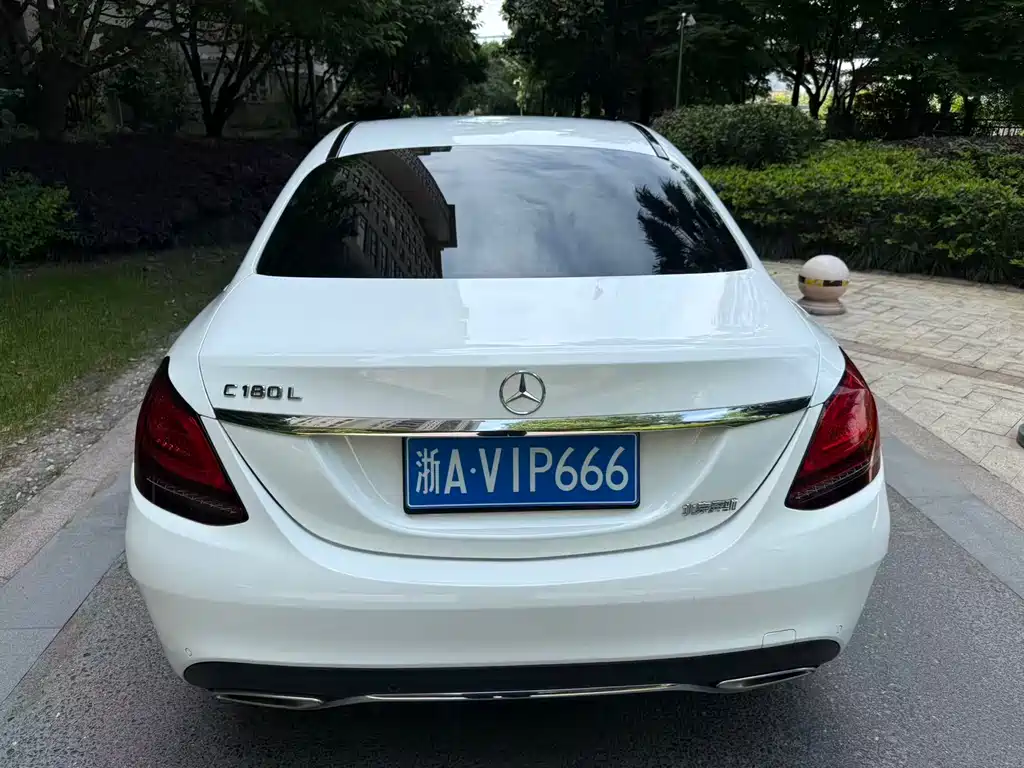 Mercedes-Benz C-Class 2019
