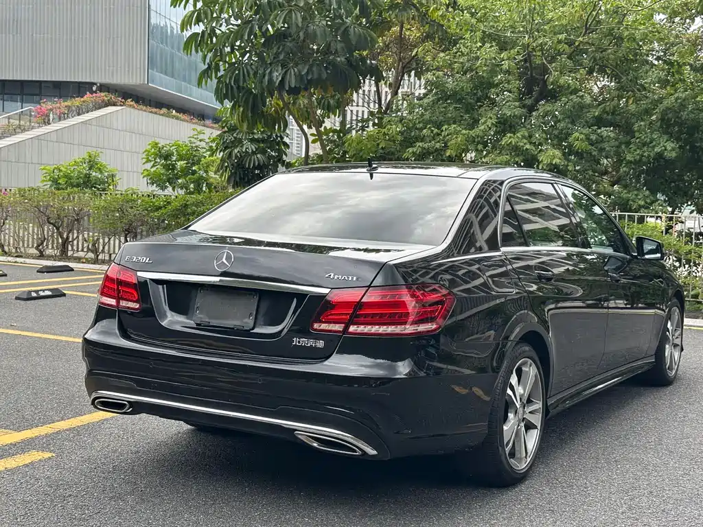 Mercedes-Benz E-Class 2015 — фото 14