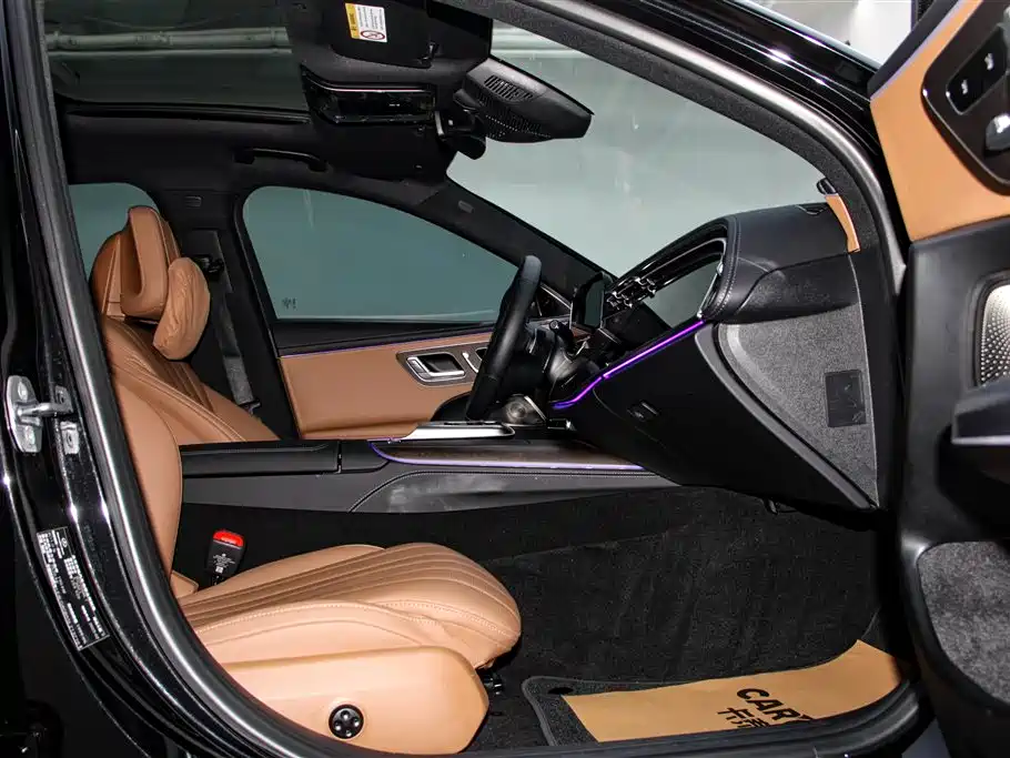 Mercedes-Benz E-Class 2025 — фото 19