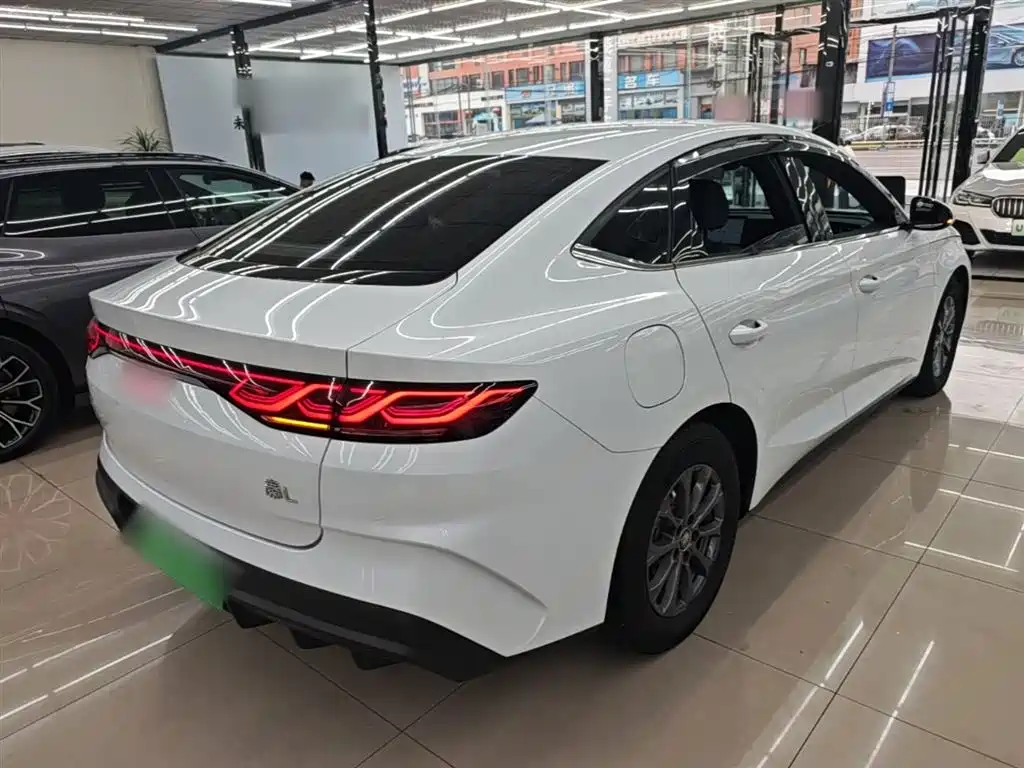 BYD Qin L 2025 — фото 7