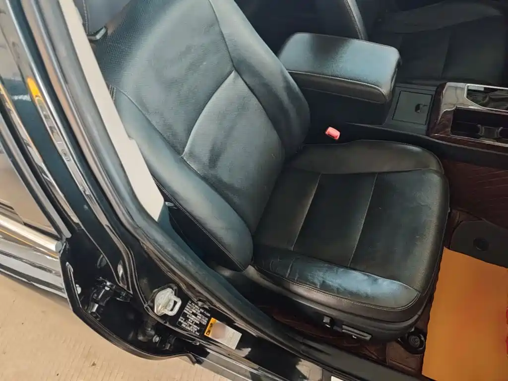 Toyota Camry 2017 — фото 25