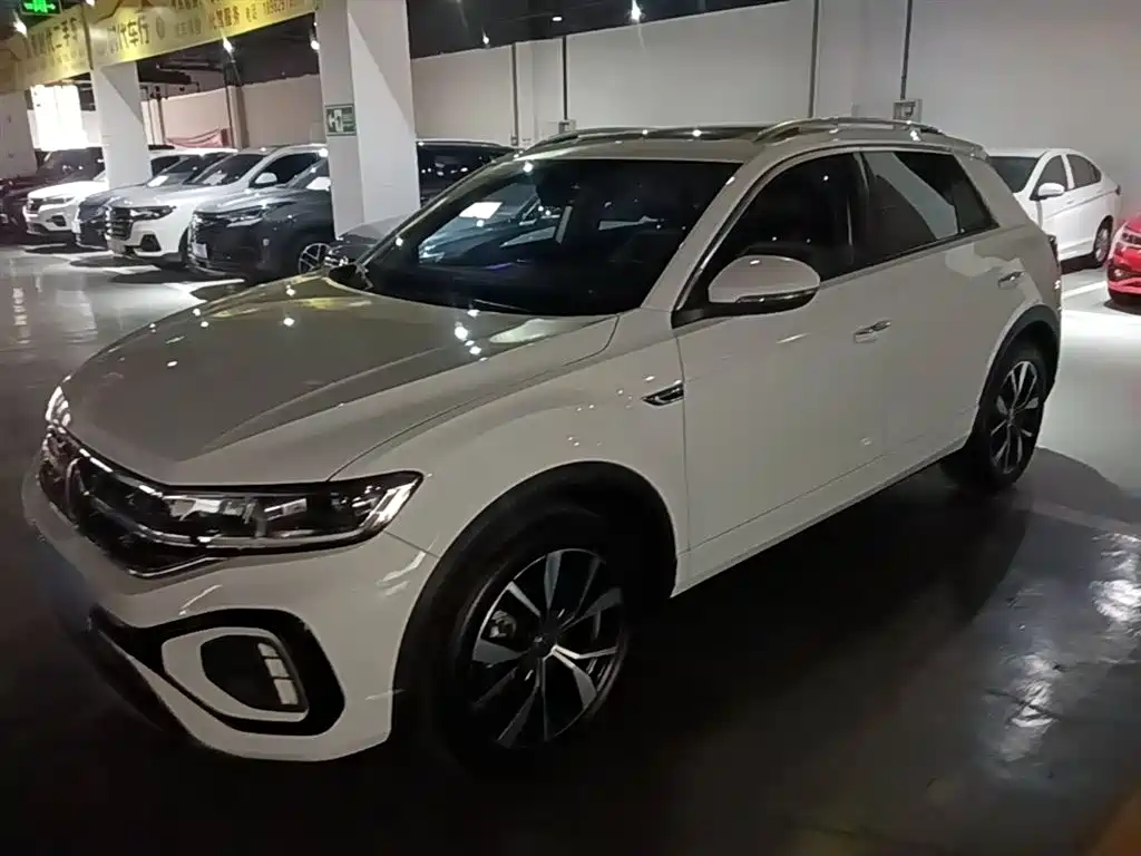 Volkswagen T-Roc 2023 — фото 2