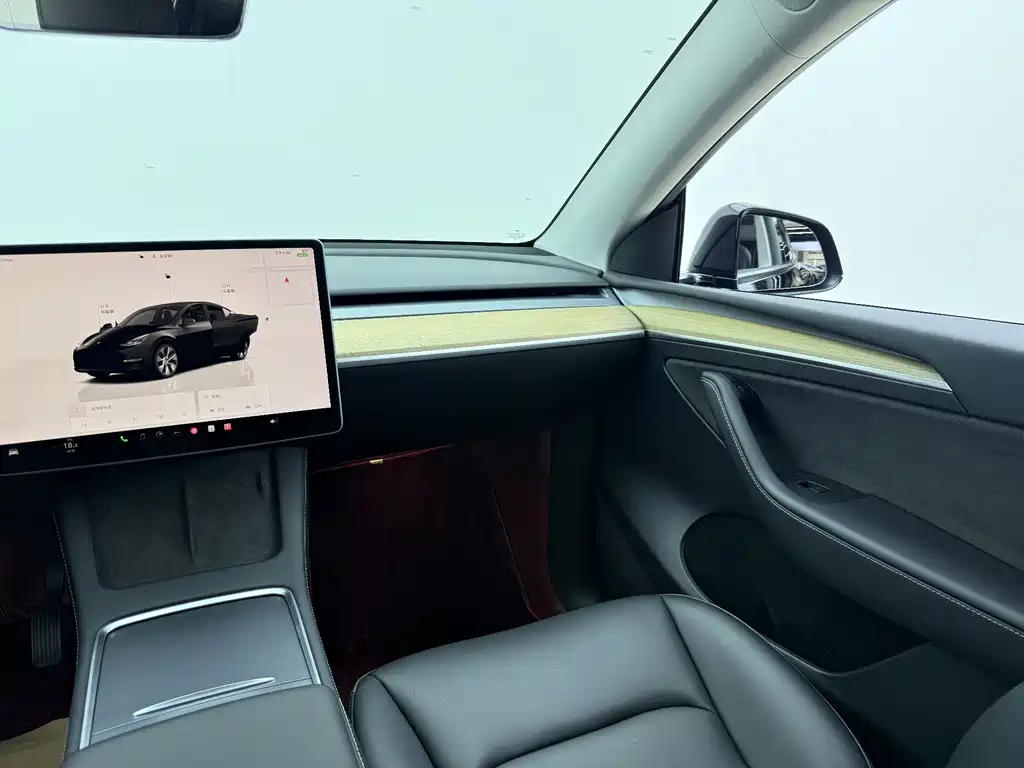 Tesla Model Y 2022 — фото 4