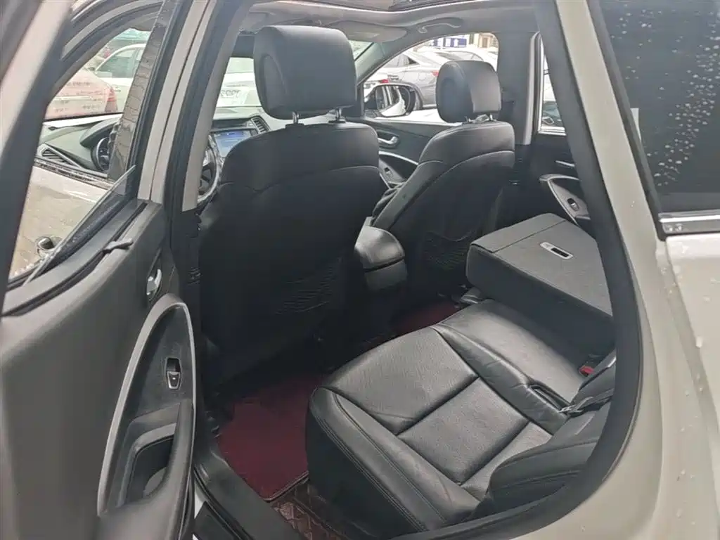 Hyundai Santa Fe 2015 — фото 17