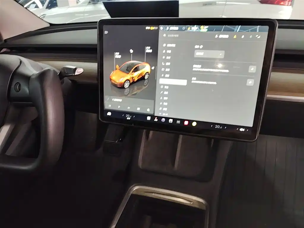 Tesla Model Y 2023 — фото 10