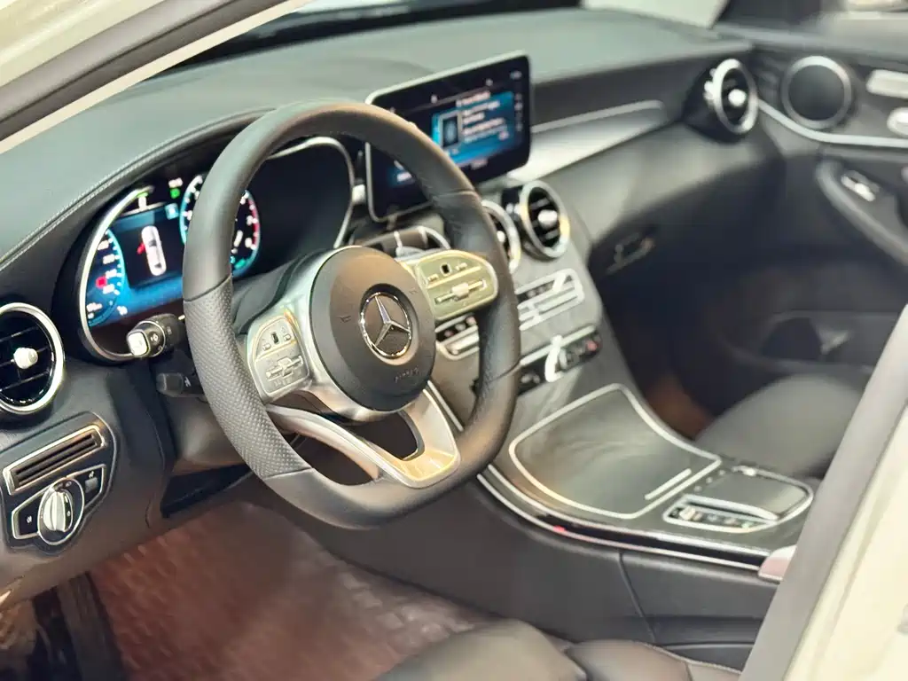 Mercedes-Benz C-Class 2019 — фото 47