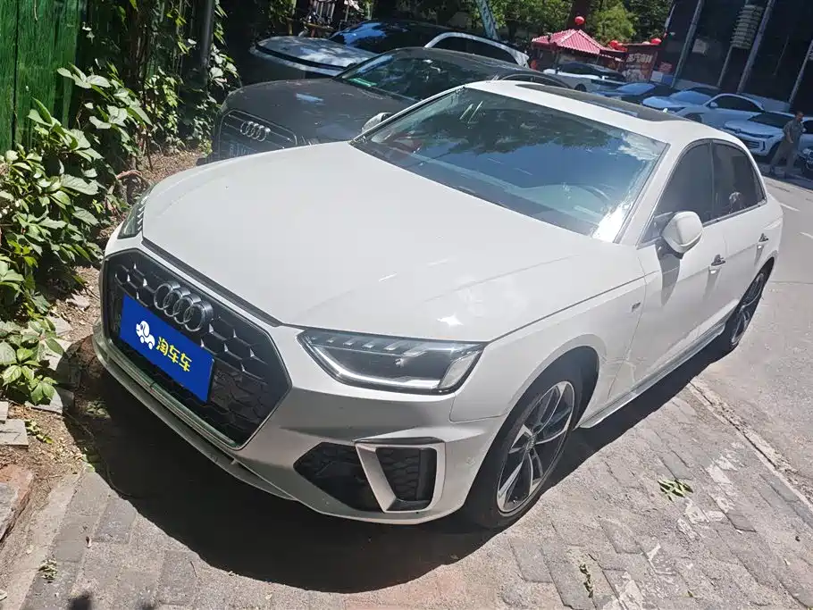 Audi A4L 2021