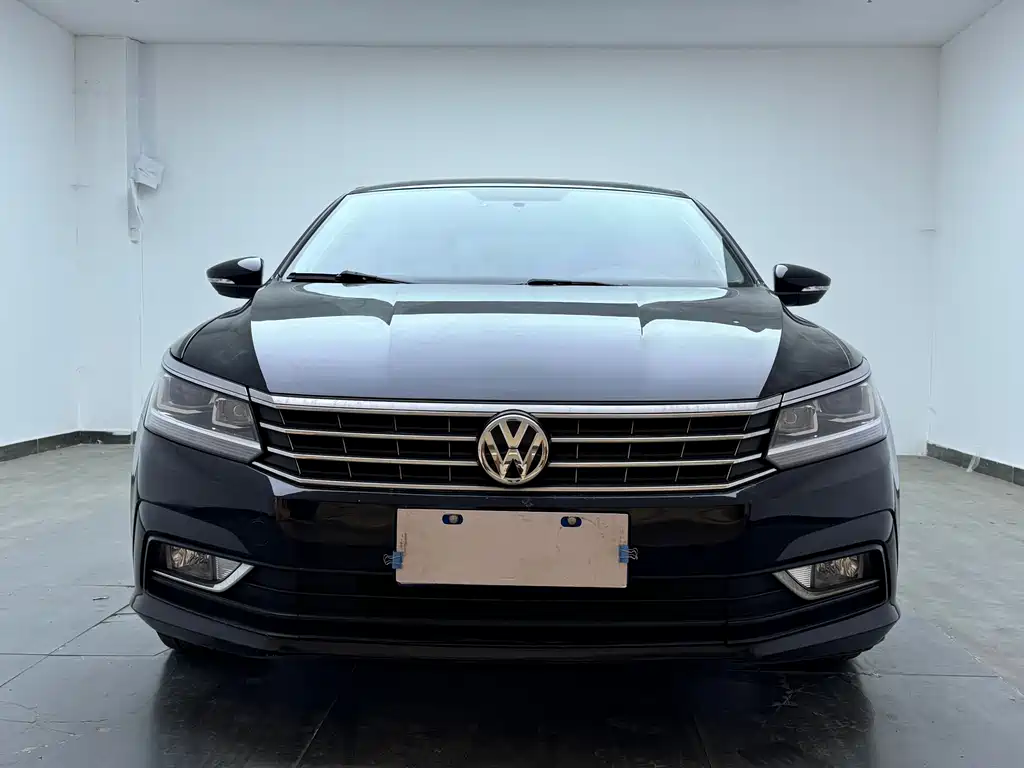 Volkswagen Passat 2019 — фото 18