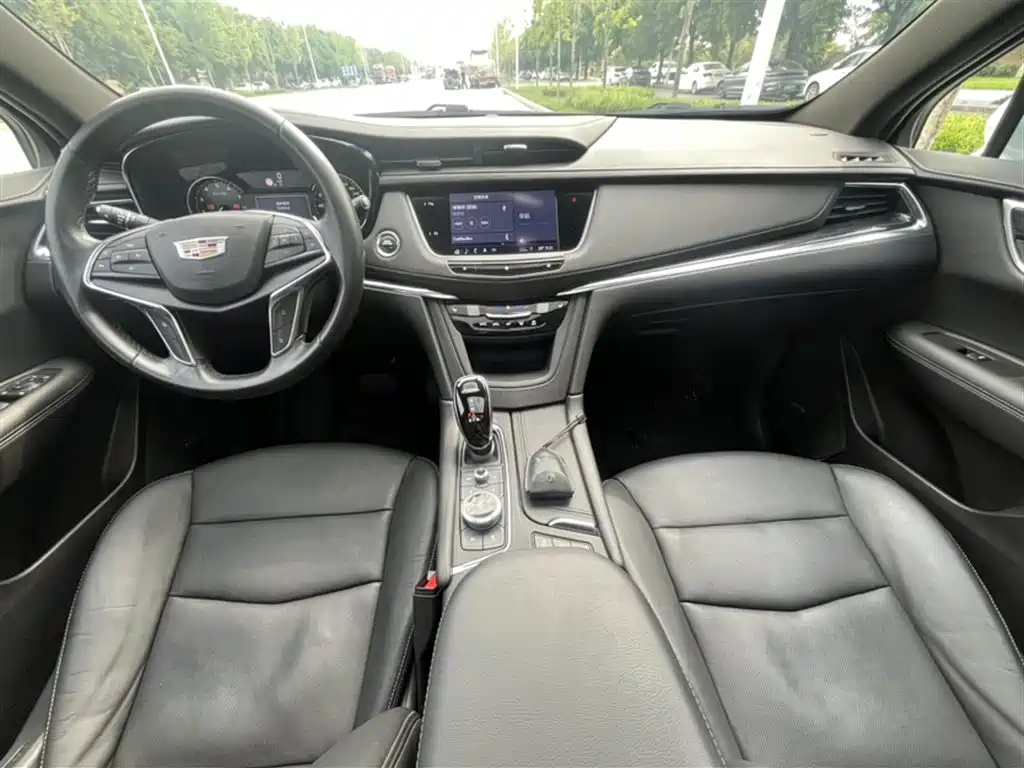 Cadillac XT5 2020 — фото 16
