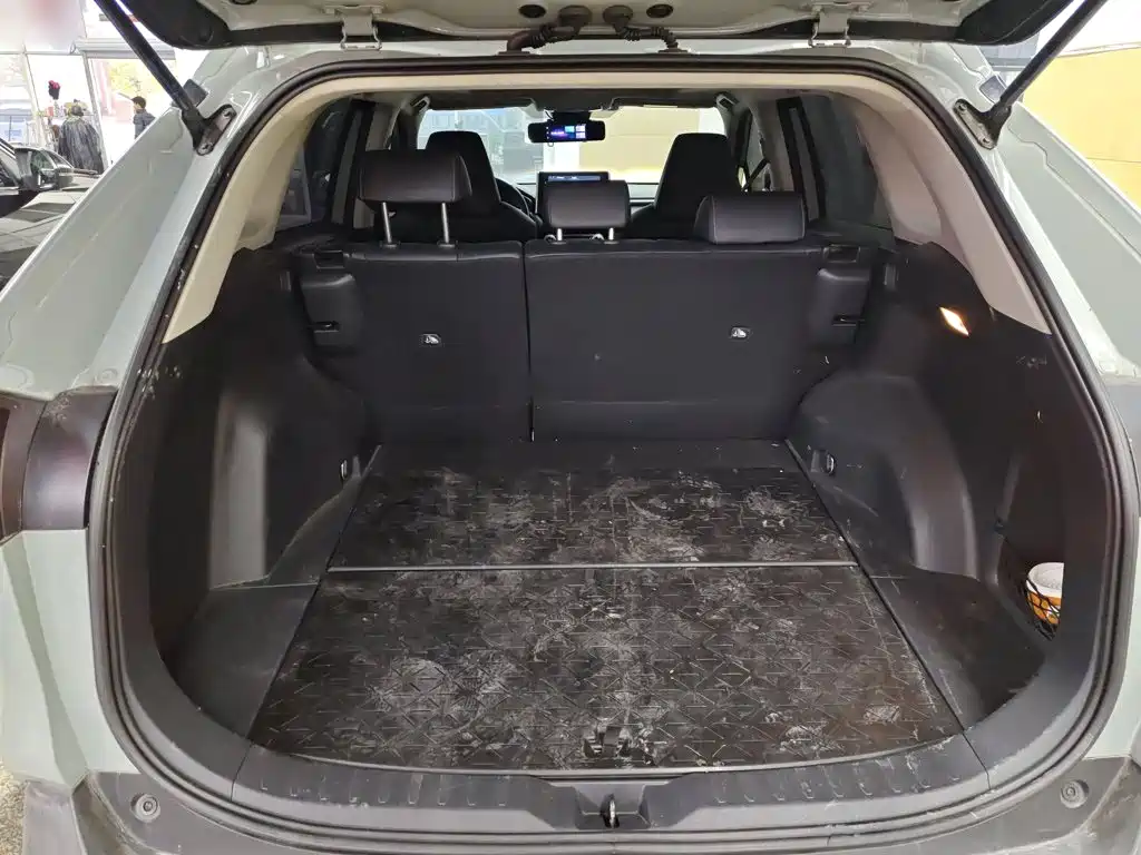 Toyota RAV4 2021 — фото 15