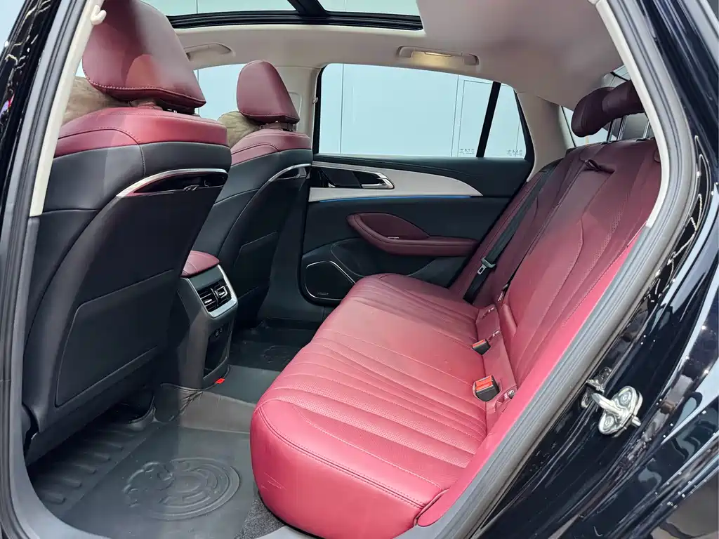 Hongqi H5 PHEV 2025 — фото 10