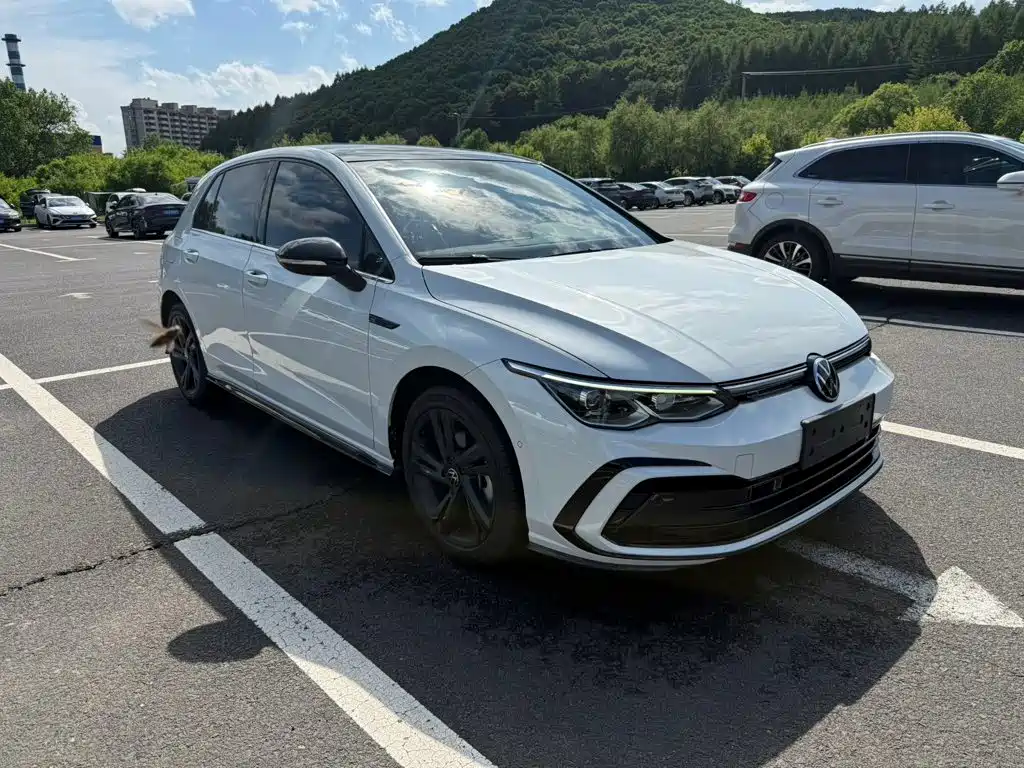 Volkswagen Golf 2023