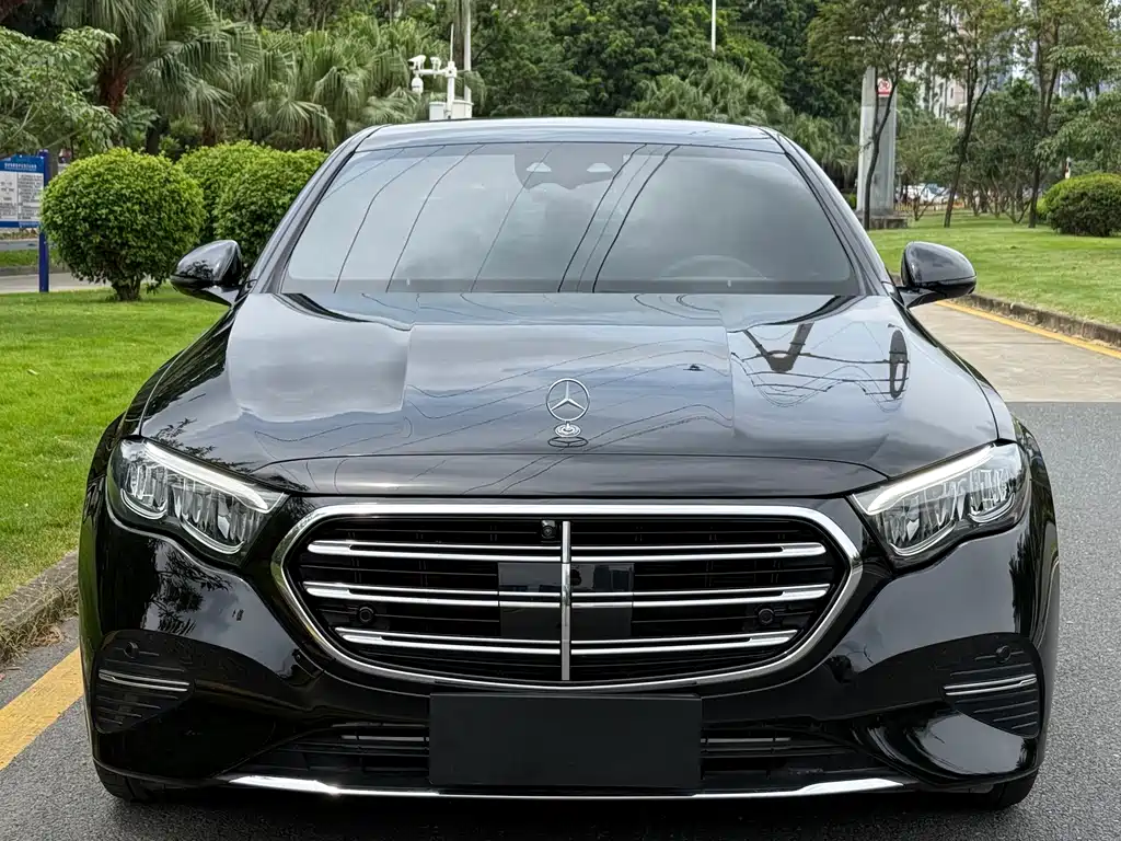 Mercedes-Benz E-Class 2024
