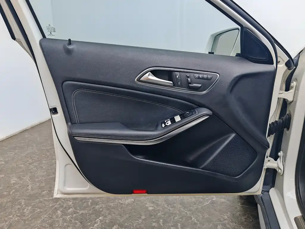 Mercedes-Benz GLA 2015 — фото 19