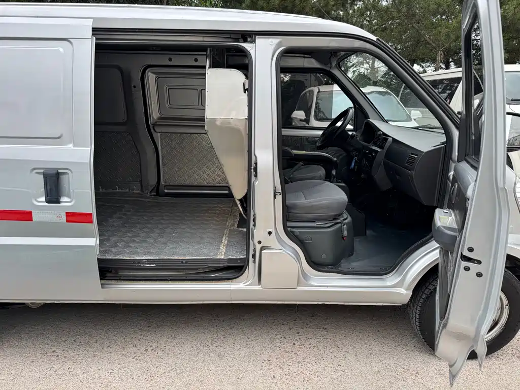 Wuling Hongguang V 2021