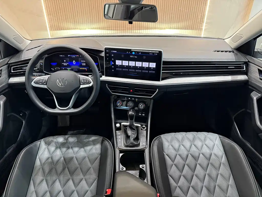 Volkswagen Sagitar 2024