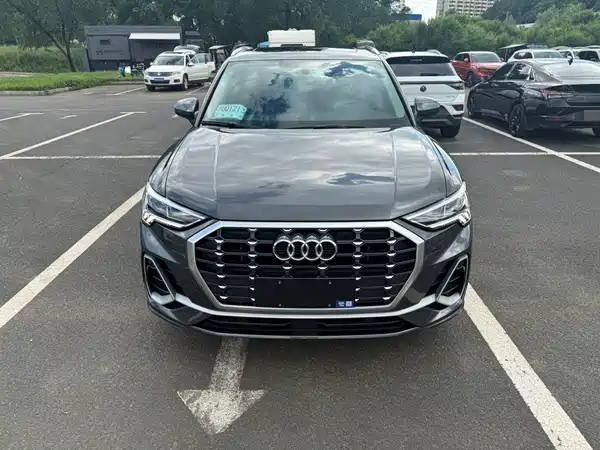 Audi Q3 2022