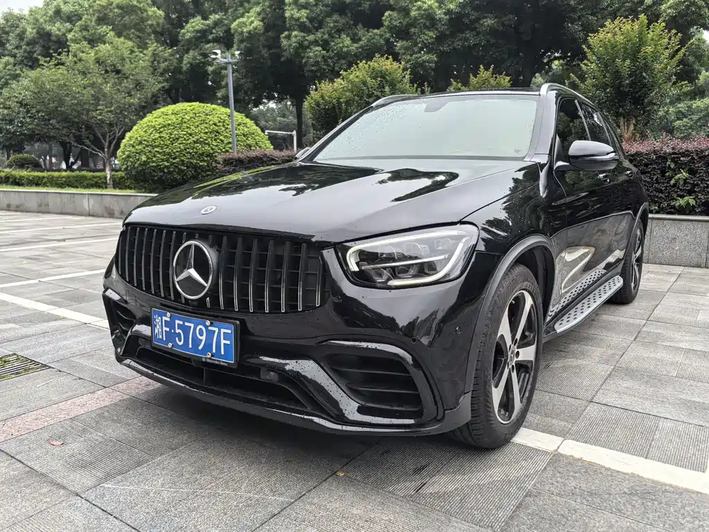 Mercedes-Benz GLC 2022 — фото 1