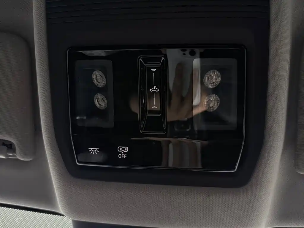 Skoda Octavia 2022 — фото 17