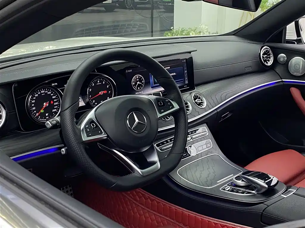 Mercedes-Benz E-Class 2018 — фото 23