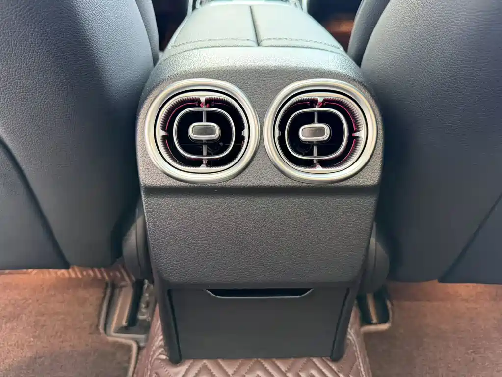 Mercedes-Benz C-Class 2022 — фото 29