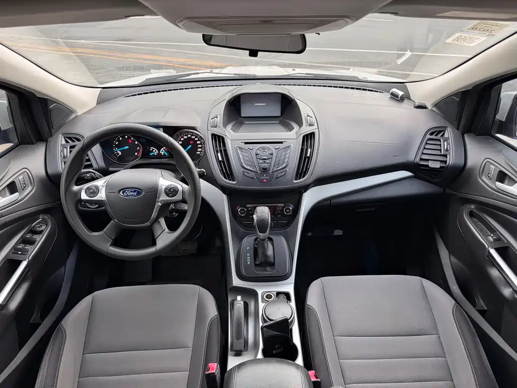 Ford Kuga 2016 — фото 9