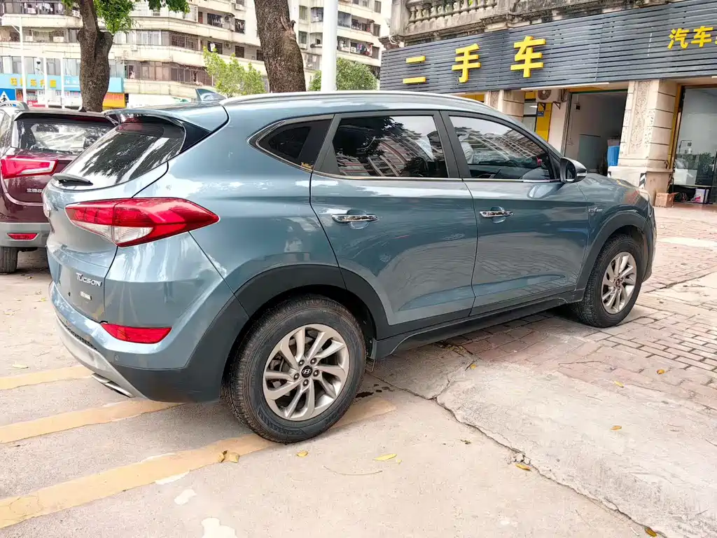 Hyundai Tucson 2017 — фото 8
