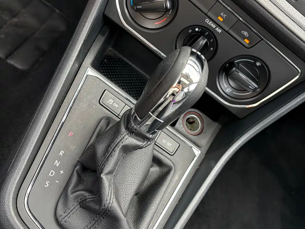 Volkswagen Gran Lavida 2017 — фото 18