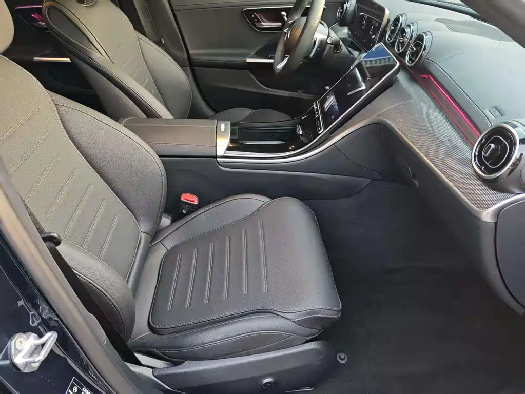 Mercedes-Benz C-Class 2023 — фото 10