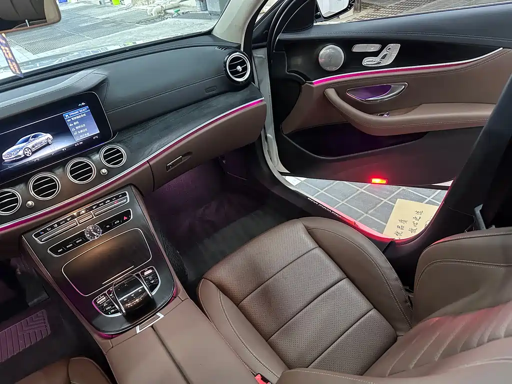Mercedes-Benz E-Class 2017 — фото 11
