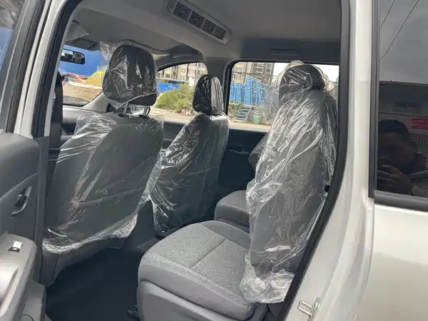 Wuling Hongguang New Energy 2025