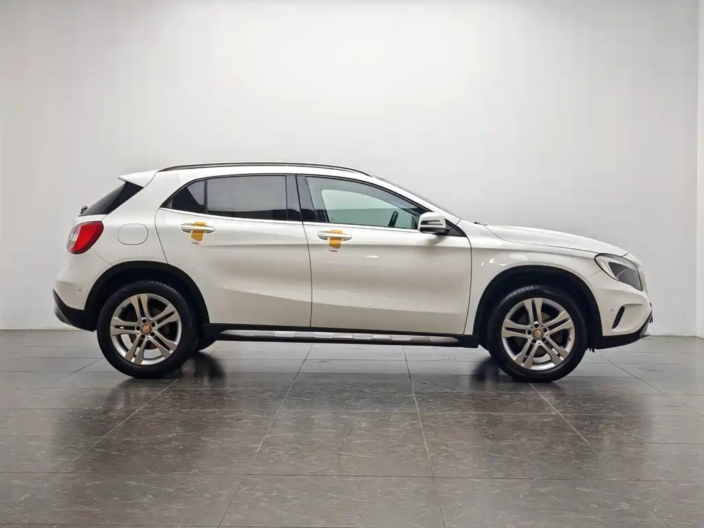 Mercedes-Benz GLA 2015 — фото 11