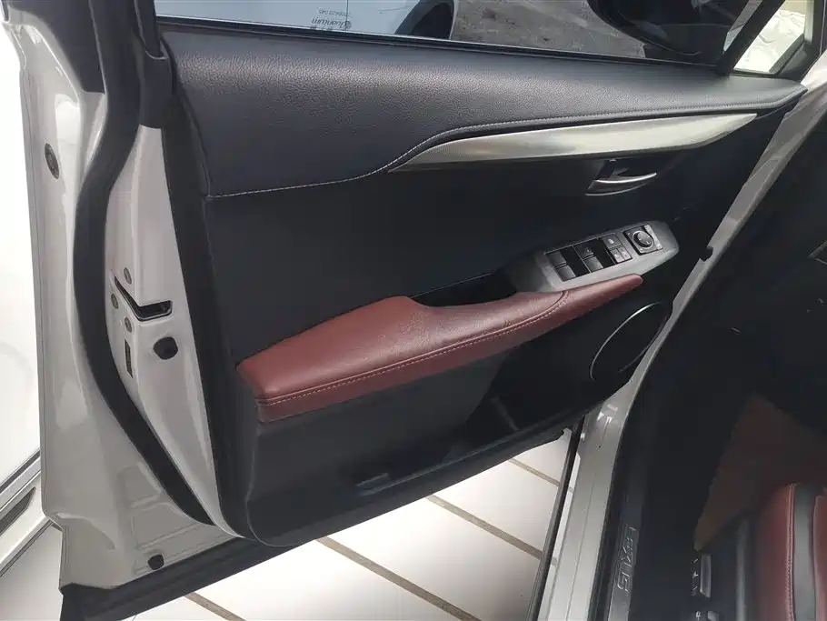 Lexus NX 2015