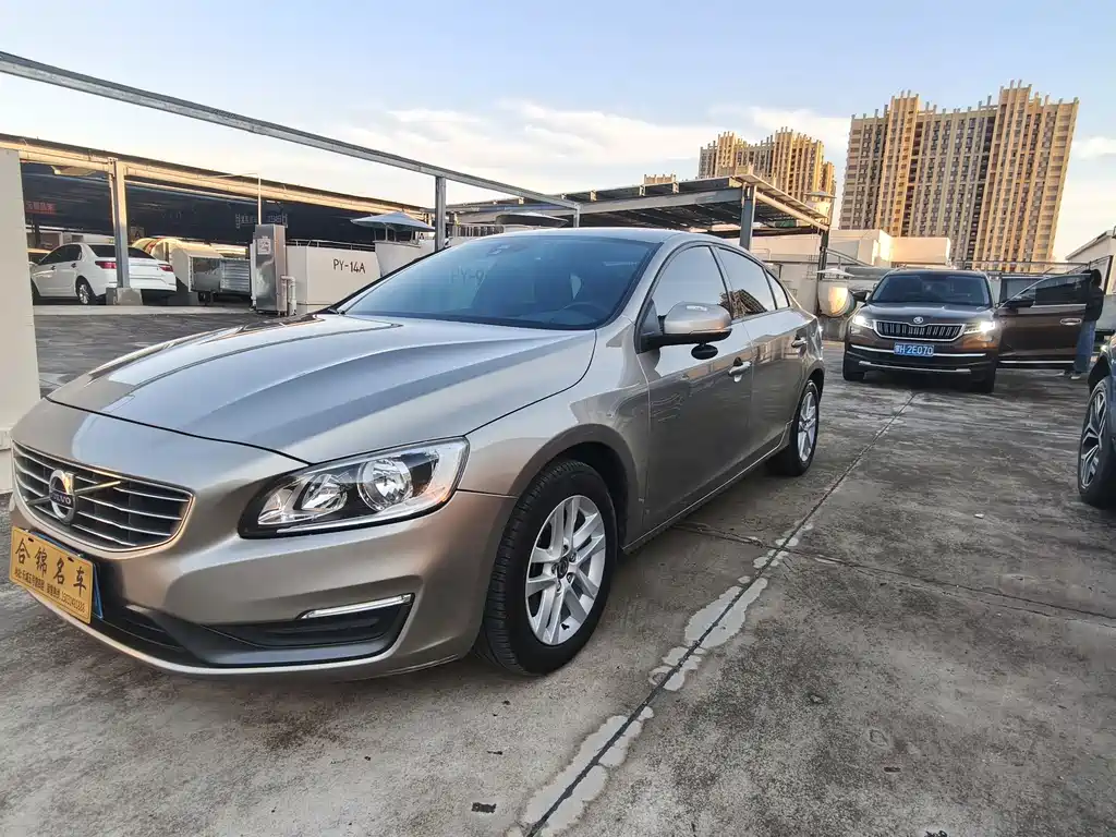 Volvo S60 2015