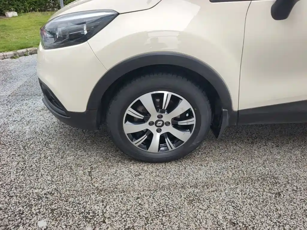 Renault Captur 2016 — фото 23