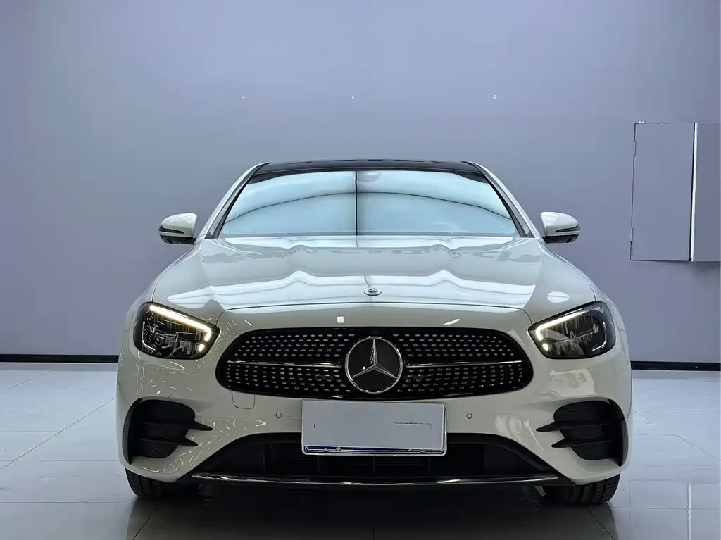 Mercedes-Benz E-Class 2023 — фото 2