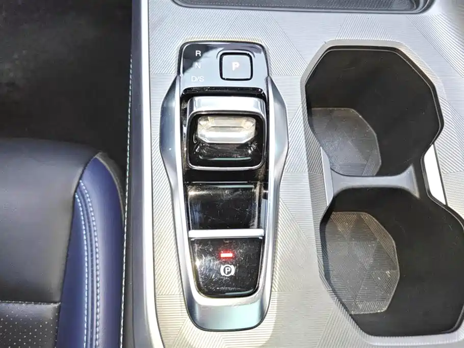 GAC Motor Trumpchi GS3 2023 — фото 16