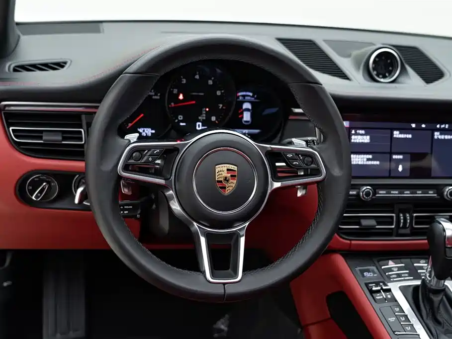 Porsche Macan 2019 — фото 12