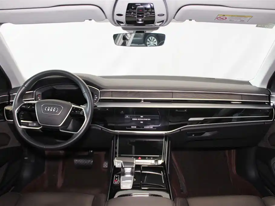 Audi A8 2022 — фото 9