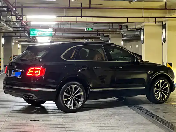 Bentley Bentayga 2022