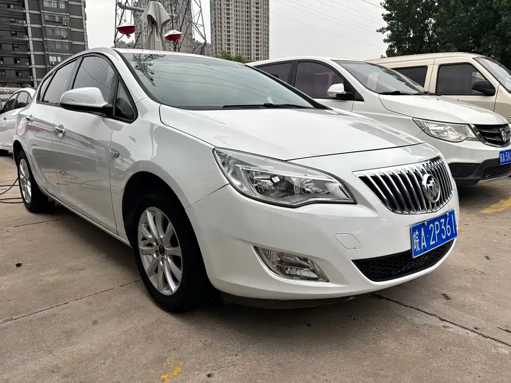 Buick Excelle 2013 — фото 3