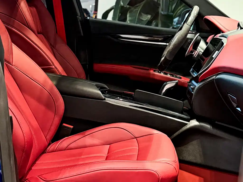Maserati Ghibli 2023 — фото 14