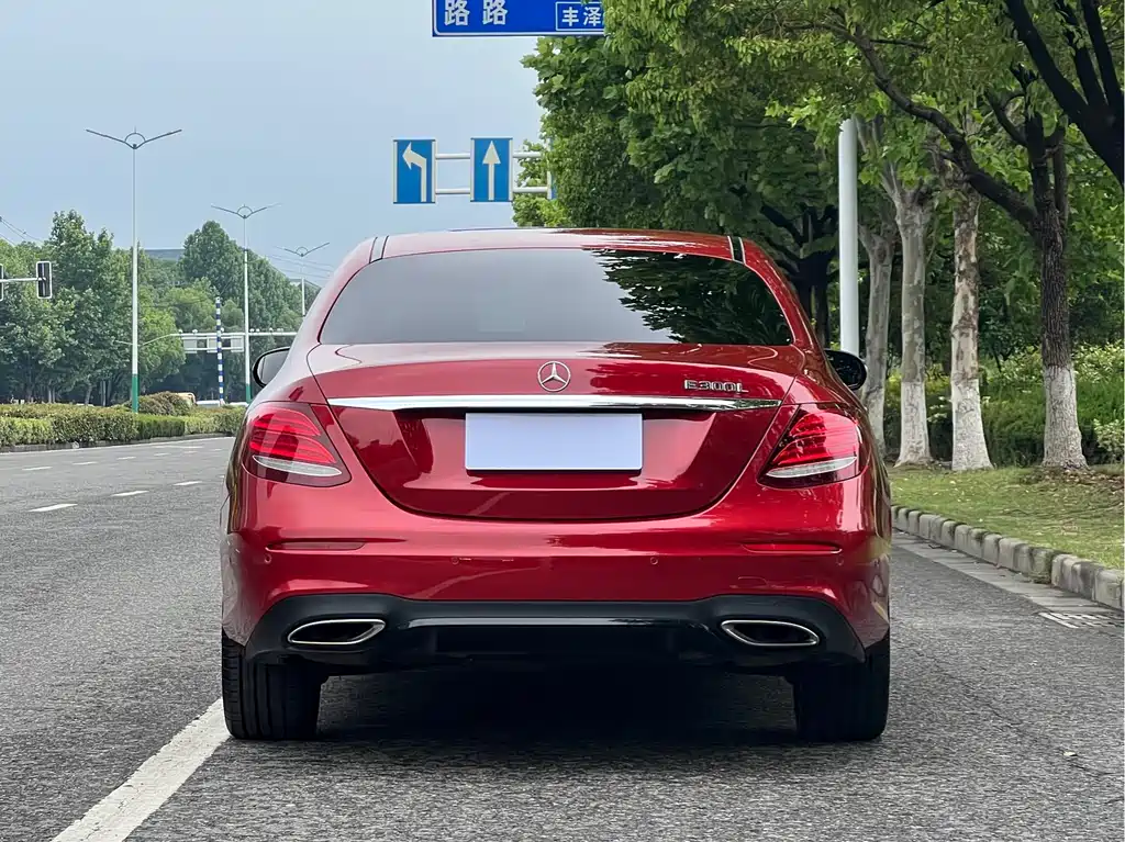 Mercedes-Benz E-Class 2017 — фото 4