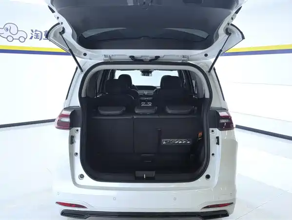 GAC Trumpchi M6 2025