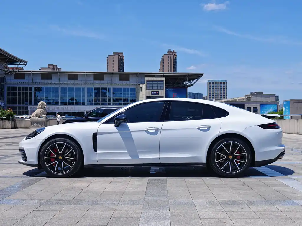 Porsche Panamera 2017 — фото 6