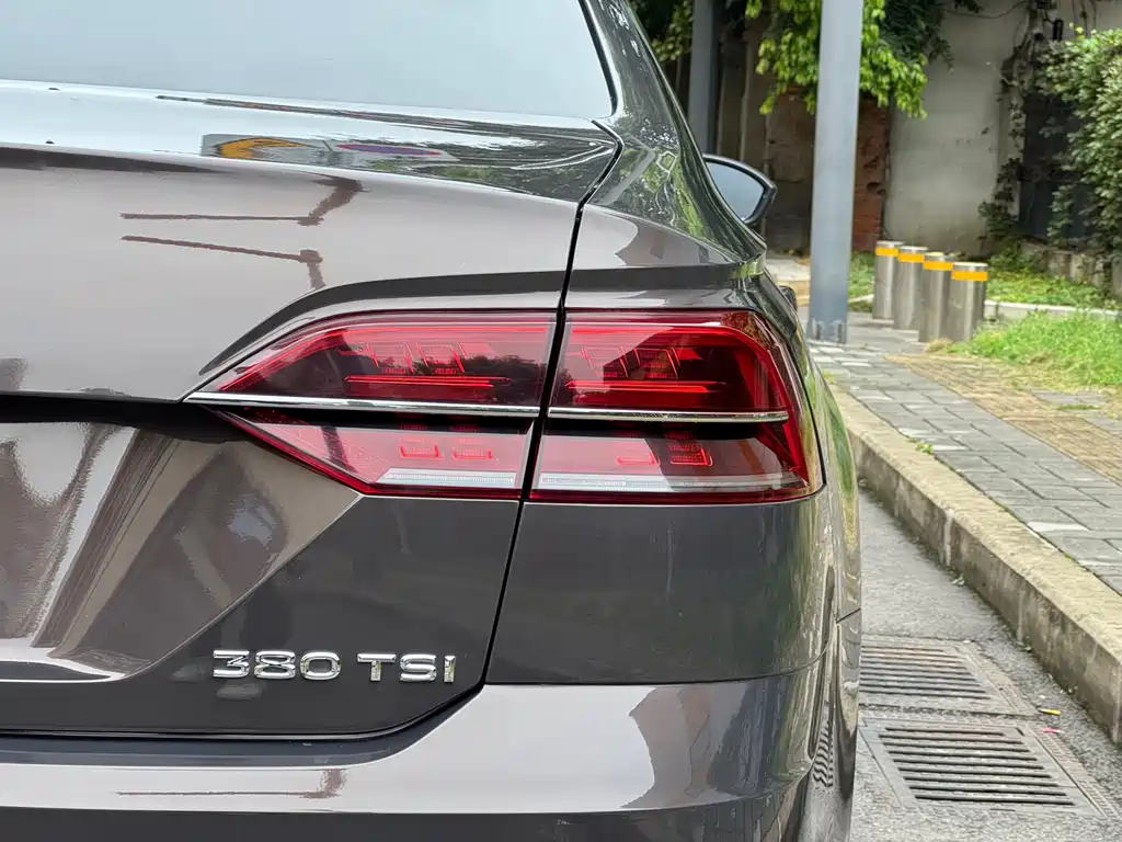 Volkswagen Phideon 2018 — фото 11