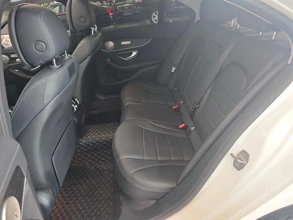Mercedes-Benz C-Class 2018 — фото 15