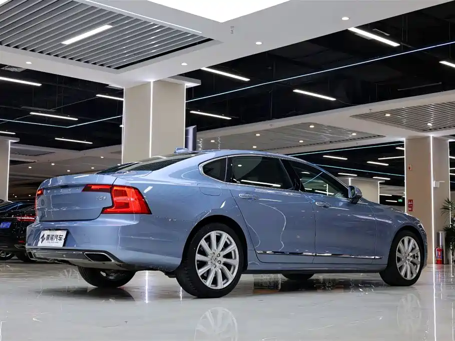 Volvo S90 2019 — фото 13