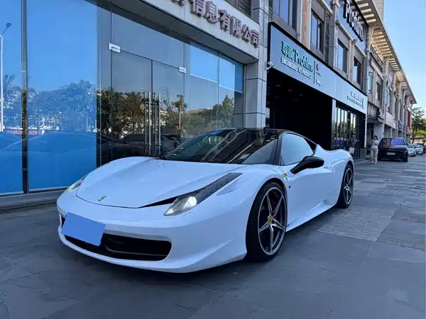 Ferrari 458 2013